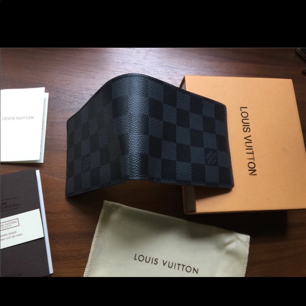 Louie V wallet and Gucci belt